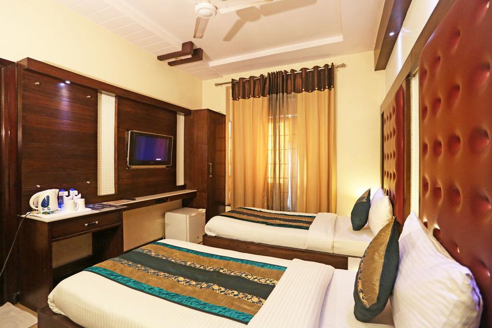 Hotel Star Plaza@New Delhi Railway Station Kültér fotó