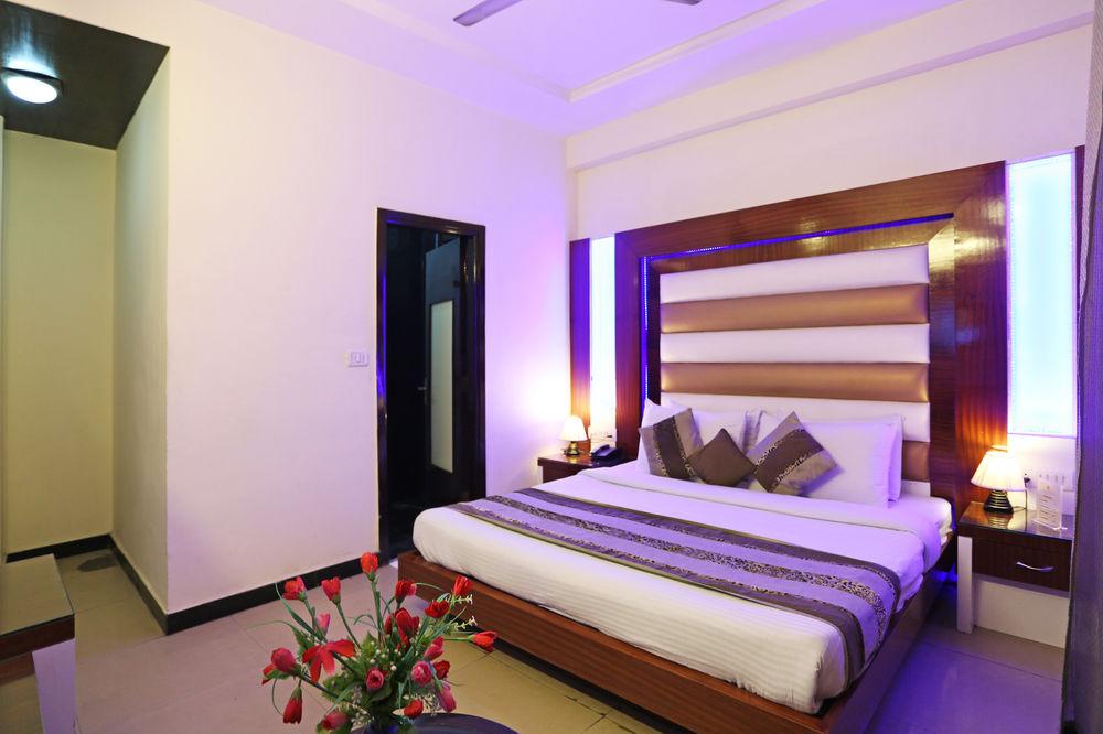 Hotel Star Plaza@New Delhi Railway Station Kültér fotó