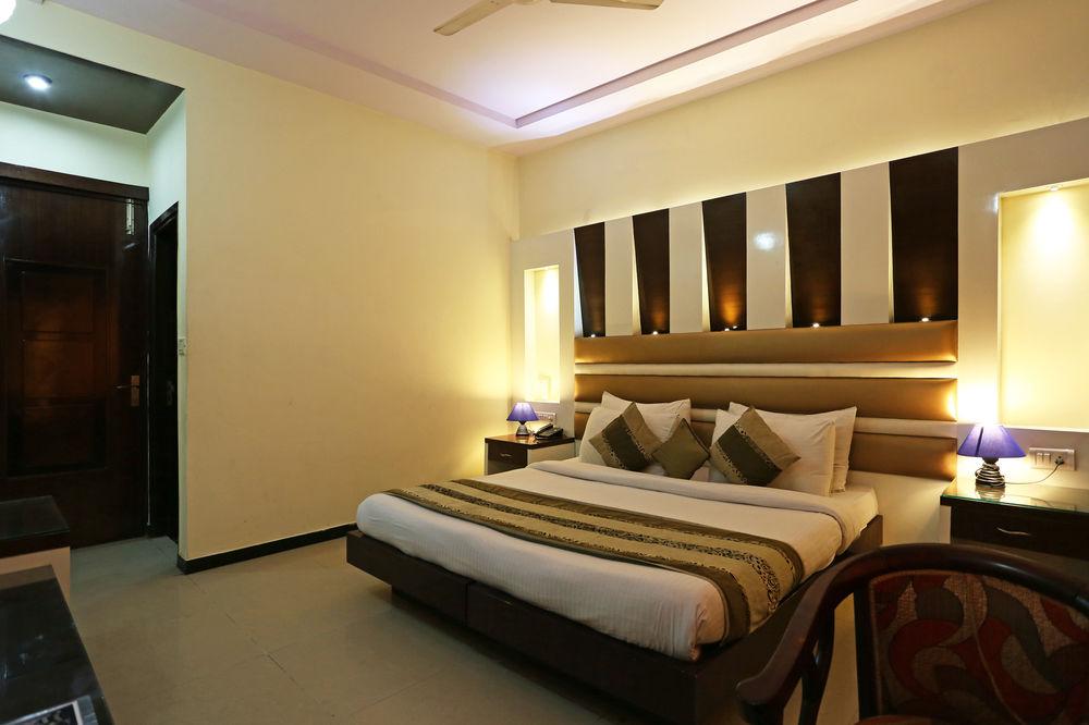 Hotel Star Plaza@New Delhi Railway Station Kültér fotó