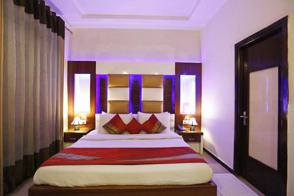 Hotel Star Plaza@New Delhi Railway Station Kültér fotó