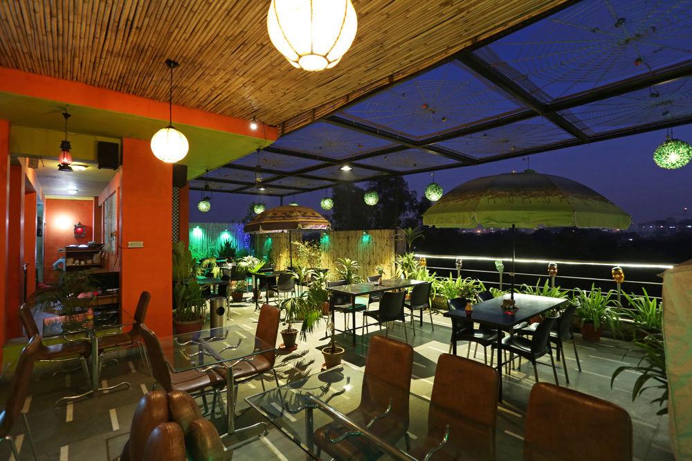 Hotel Star Plaza@New Delhi Railway Station Kültér fotó