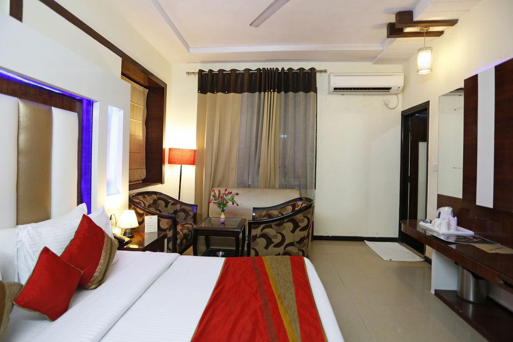 Hotel Star Plaza@New Delhi Railway Station Kültér fotó