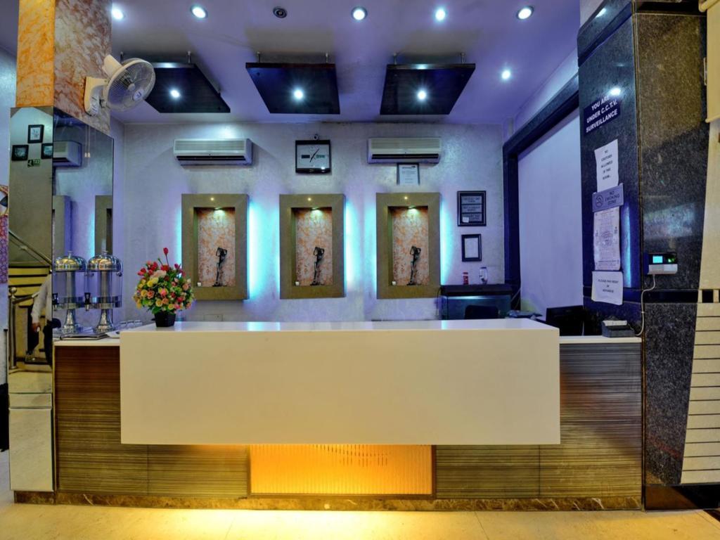 Hotel Star Plaza@New Delhi Railway Station Kültér fotó
