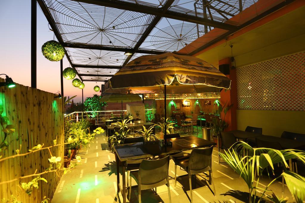 Hotel Star Plaza@New Delhi Railway Station Kültér fotó