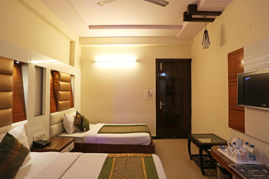 Hotel Star Plaza@New Delhi Railway Station Kültér fotó
