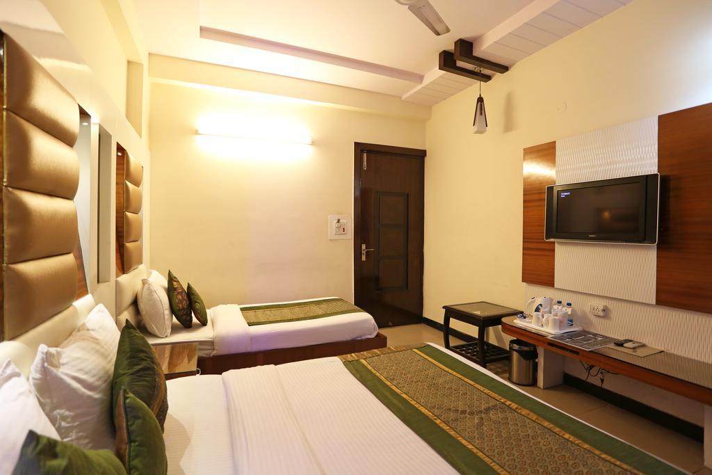 Hotel Star Plaza@New Delhi Railway Station Kültér fotó